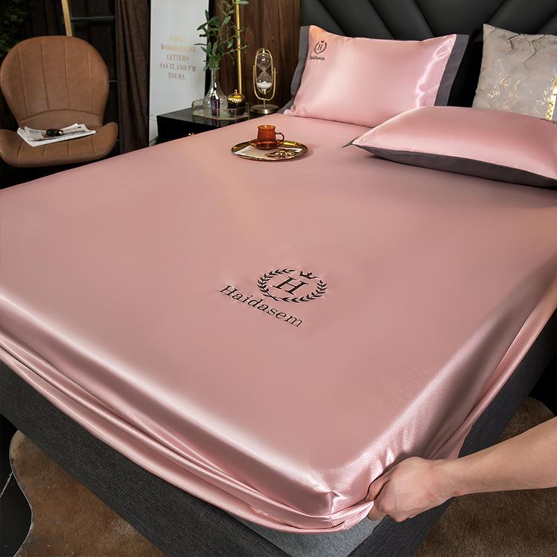 The cold feeling - Ice silk bed sheet 🎁 Summer Promotion - Free pillowcase & 50% OFF 🎁