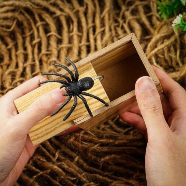 Wooden Spider Scare Prank Box-Have a gift for you-Only 50 Left